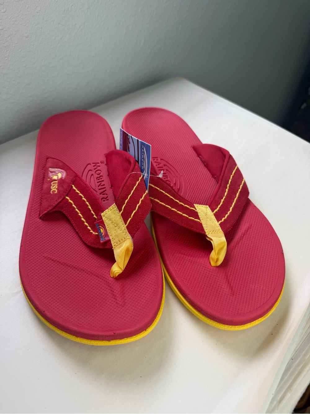 NWT RAINBOW Cape Collection USC Trojans Red Flip Flops Men 11